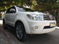 Toyota Fortuner V 2010mdl 4x4 automatic trans.