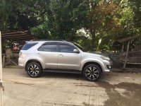 SELLING TOYOTA Fortuner 2015 4x2