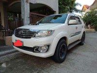 SELLING Toyota Fortuner 2012