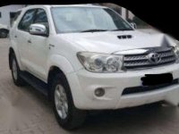 Toyota Fortuner G A/T 2010 model 4x2