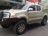 Toyota Hilux 4X4 mt 2013 FOR SALE