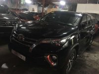 TOYOTA Fortuner 2.4 V 4x4 2017 Automatic Black - 1st owned