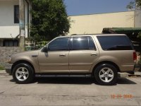 Almost brand new Ford Expedition Gasoline