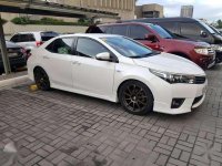2015 Toyota Corolla Altis 2.0v at 2.0v Top of the Line