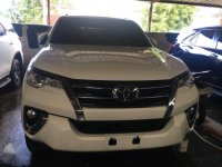 TOYOTA Fortuner 2.4 G 4x2 2018 Manual White