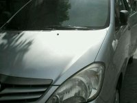 SELLING TOYOTA Innova 2010 J