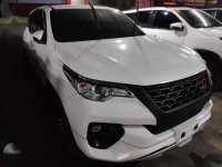 2018 Toyota Fortuner 2.4G 4x2 diesel automatic newlook trd pearl white