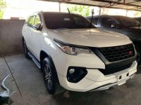 TOYOTA Fortuner 2.4 G 4x2 2018 Automatic White