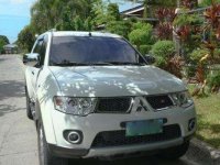 RUSH 2013 Mitsubishi Montero GLS-V (2.5L Diesel) AT Casa Maintained