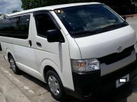 Assume 2017 Toyota Hiace Commuter Manual Diesel