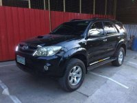 SELLING TOYOTA FORTUNER 2005V 4x4