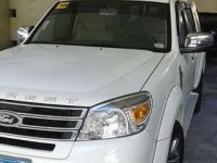 2013 Ford Everest Automatic white FOR SALE