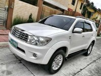 Toyota Fortuner G 2011 FOR SALE