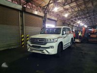 2018 Toyota Land Cruiser LC200 DUBAI Platinum