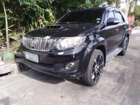 Toyota Fortuner V 2012mdl 4x4 automatic top of the line