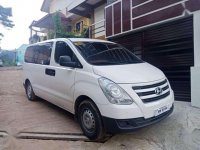 2018 Hyundai Grand Starex 2.5 Diesel MT white