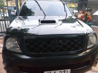 SELLING TOYOTA Hilux 2011