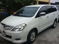 SELLING TOYOTA Innova 2012 Model