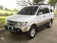 For sale Isuzu Crosswind 9 seater Manual transmission