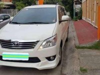 2012 Toyota INNOVA G AT halos bago pa cond lady owned