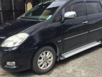 SELLING Toyota Innova G 2011 