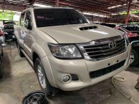 2014 TOYOTA Hilux 25 G 4x2 Gold Metallic Manual