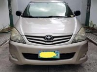 Toyota Innova E 2010 FOR SALE