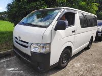 2017 Toyota Hiace 3.0 commuter diesel manual white