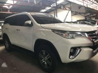 Toyota Fortuner 2.4G 4x2 Automatic White