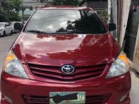 Toyota INNOVA E Color Red Blaze Model 2010 /D4-D