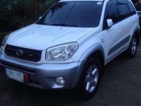 2004 Toyota Rav 4 A/T; All wheel drivE