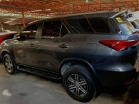 TOYOTA Fortuner 2.4 G 4x2 2017 Manual Gray