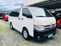 2014 TOYOTA HIACE COMMUTER 2.5L TURBO DIESEL M/T