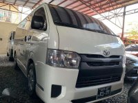 2017 Toyota Hiace Commuter 3000L Manual White