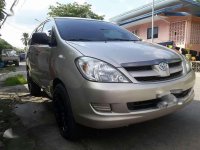 TOYOTA Innova 2.5e All power Manual transmission