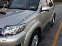 TOYOTA Fortuner V automatic diesel 2013 model