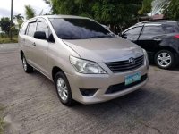 Toyota Innova E 2012 FOR SALE