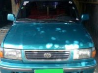 TOYOTA Revo Mdl 2000 for sale