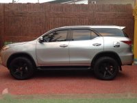 2017 Toyota Fortuner V top of the line diesel