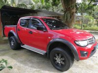 SELLING MITSUBISHI Strada pick up 2013