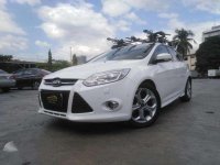 2013 Ford Focus S Hatchback 2.0 AT Gas CASA RECORDS Roof Rack. Sunroof
