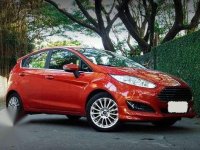 2015 FORD FIESTA . AUTOMATIC . like new in and out 