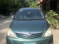 Toyota Innova E 2010 - Diesel FOR SALE