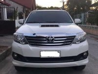 Selling Toyota Fortuner 4x2 V 2014