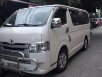 SELLING TOYOTA Hi Ace Commuter 2015