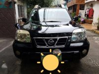 Black 4x4 Nissan X-trail FOR SALE