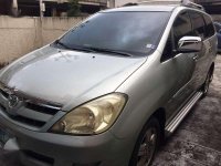 2006 Toyota Innova G Automatic Lady driver