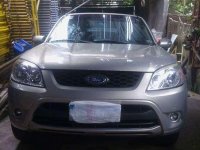 Selling first owned Ford Escape XLT model 2010 AT