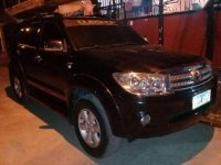 FOR SALE : TOYOTA Fortuner 2011 Diesel Automatic transmission