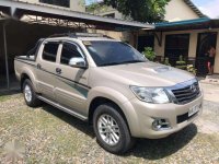 2014 model Toyota Hilux G D4D automatic transmission turbo diesel 4x2